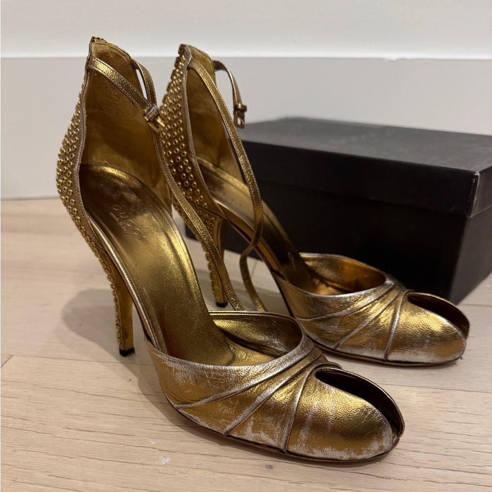 Gucci Burnished Gold Metallic Leather Studded Peep Toe Heels